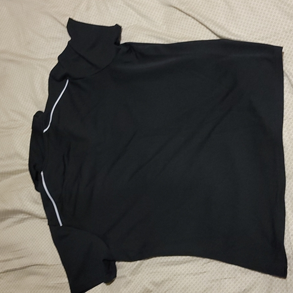 Toronto Maple Leafs under armour top - Picture 3 of 3